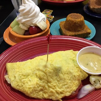Afternoon Delight - Garden omelette, side of fruit with froyo (small) - American Near Me - Ann Arbor, Michigan