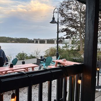 OystHERS Raw Bar & Bubbly - Carlton bridge - Live/Raw Food Near Me - Bath, Maine