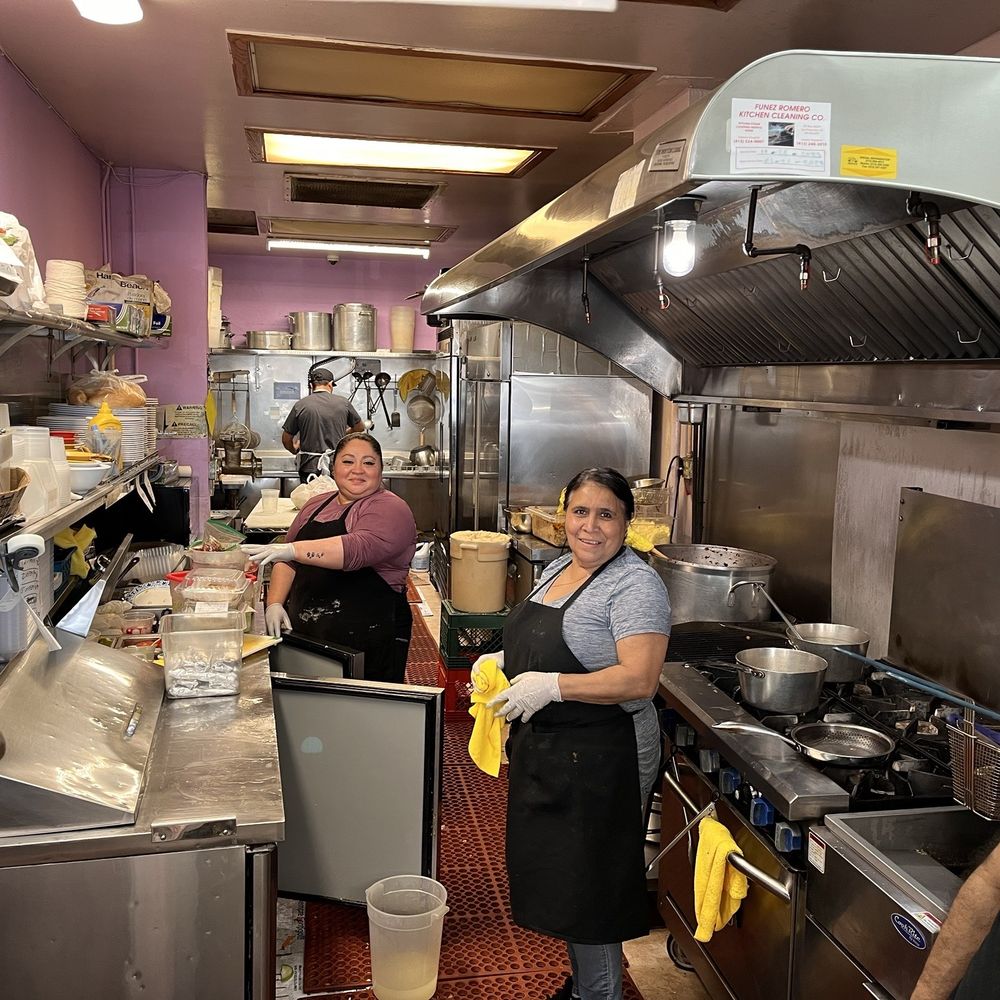 Very nice kitchen staff Very nice kitchen staff