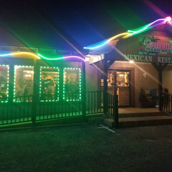 Cancun Mexican Grill - Cancun's festive lights outside - Mexican Near Me - Bonifay, Florida