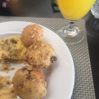 Rickenbacker Restaurant - Breakfast Buffet - New American Near Me - Miami, Florida