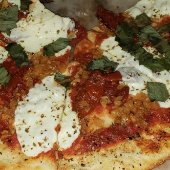 Yard House - Margherita Pizza - New American Near Me - Honolulu, Hawaii Yard House - Margherita Pizza - New American Near Me - Honolulu, Hawaii