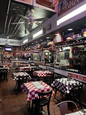 Paul's Da Burger Joint by null