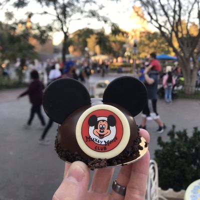 Jolly Holiday Bakery Cafe by null