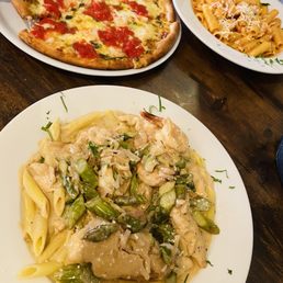 Chicken Asparagus, shrimp pesto pizza, Vodka Rigatoni Chicken Asparagus, shrimp pesto pizza, Vodka Rigatoni