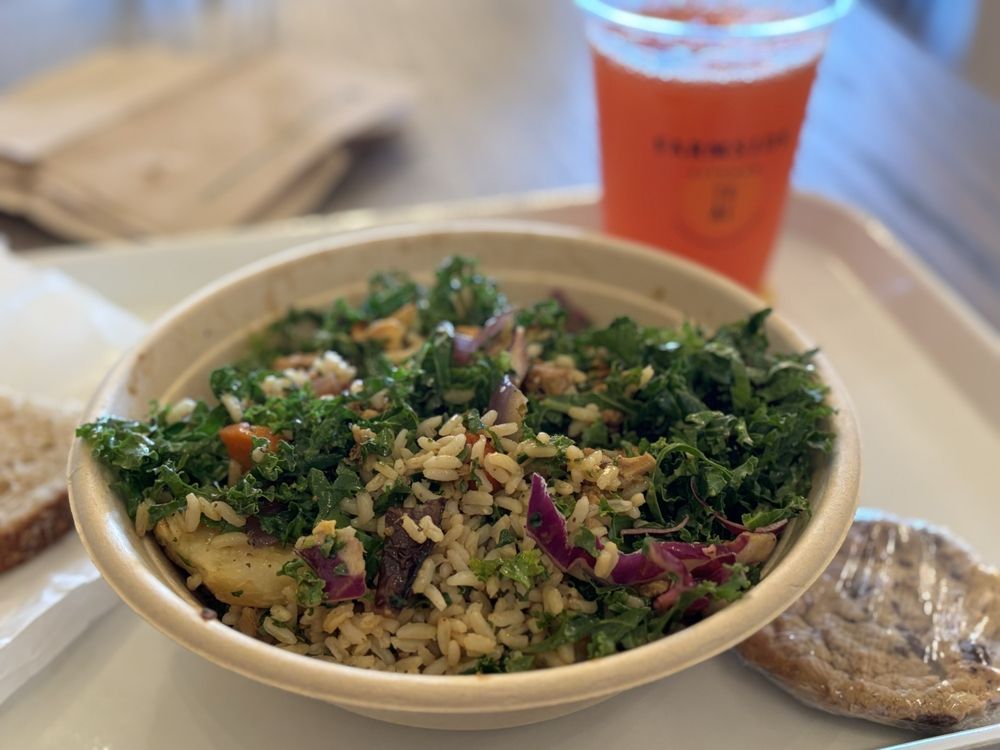 Farmside Kitchen - Cary Waverly Place