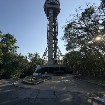 Hot Springs Mountain Tower - View of the tower - Landmarks & Historical Buildings Near Me - Hot Springs, Arkansas Hot Springs Mountain Tower - View of the tower - Landmarks & Historical Buildings Near Me - Hot Springs, Arkansas