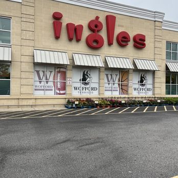 Ingles Market - Spartanburg, S.C. - Grocery Near Me - Spartanburg, South Carolina Ingles Market - Spartanburg, S.C. - Grocery Near Me - Spartanburg, South Carolina