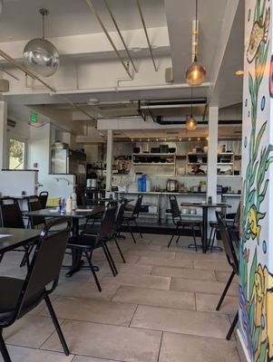 WAVE - Asian Bistro & Sushi by null