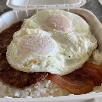 Hamada General Store - 4x2 breakfast plate - Salad Near Me - Honolulu, Hawaii