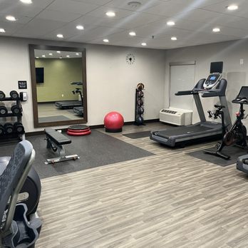 Hampton Inn Fairfax City - Free weights and bench - Hotels Near Me - Fairfax, Virginia Hampton Inn Fairfax City - Free weights and bench - Hotels Near Me - Fairfax, Virginia