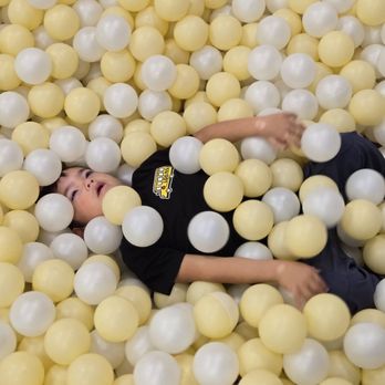 FunZy Indoor Playground - Indoor Playcenter Near Me - Santa Clarita, California
