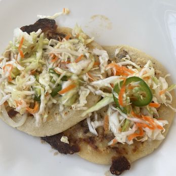El Pulgarcito Restaurant - Pupusa mixta - Salvadoran Near Me - Bakersfield, California El Pulgarcito Restaurant - Pupusa mixta - Salvadoran Near Me - Bakersfield, California