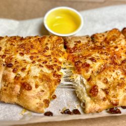Domino's Pizza - Stuffed Cheesy Bread