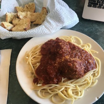 Luigi's - Spaghetti and meatballs, garlic bread - Italian Near Me - Pacifica, California