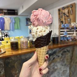 Holy Cow Creamery - Cotten candy ice cream with pop rocks and cookie butter ice cream