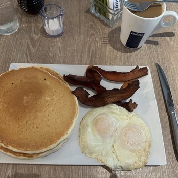 Toasted La Mesa - Pancakes, eggs and bacon - Breakfast & Brunch Near Me - La Mesa, California