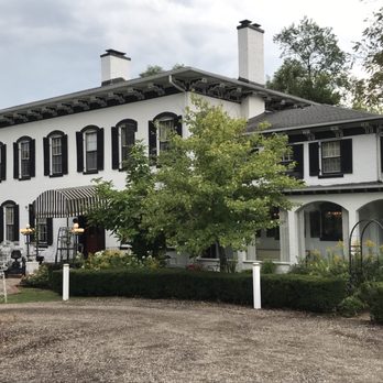 Maxwell Mansion - Hotels Near Me - Lake Geneva, Wisconsin
