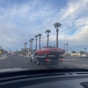 Tow Guys - Car en route - Towing Near Me