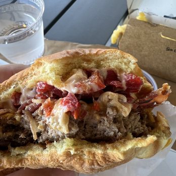Shake Shack Cedar Hills - Signature smoke burger - Burgers Near Me - Beaverton, Oregon Shake Shack Cedar Hills - Signature smoke burger - Burgers Near Me - Beaverton, Oregon