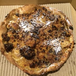 Crust Pizza - The Elvis crumble
