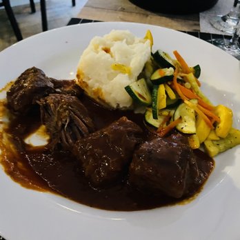 La Foresta - Short ribs with potatoes and vegetables - Italian Near Me - Killingworth, Connecticut