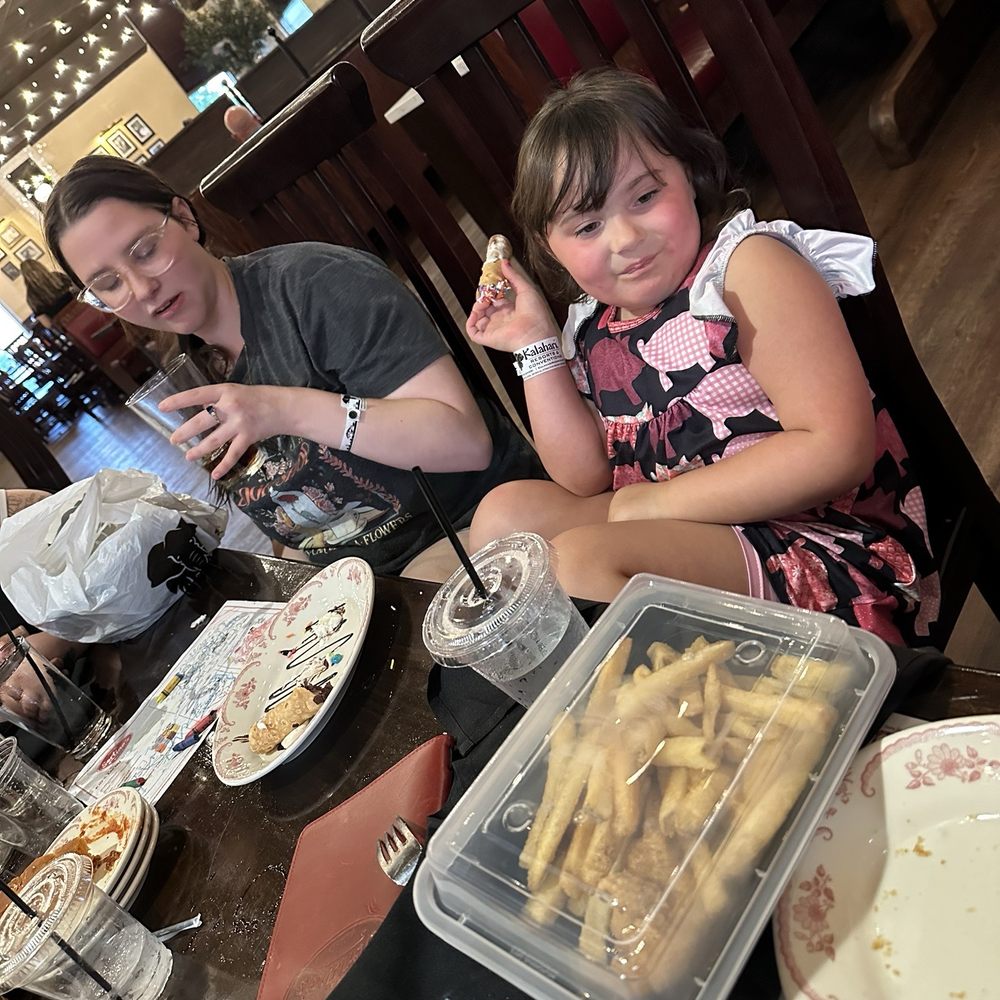 Sortino's Italian Kitchen - Leftovers and cannolis for my twins 5th birthday - Italian Near Me - Sandusky, Ohio