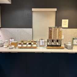 TownePlace Suites San Jose Campbell - Breakfast bar