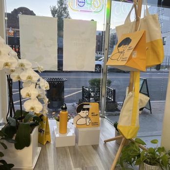 Hey Yogurt - Merchandise - Desserts Near Me - Hackensack, New Jersey