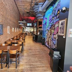 NADC Burger - View inside