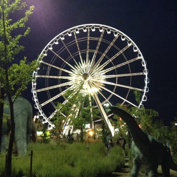 Clifton Hill Niagara Falls - View of the sky wheel from the back 9. - Amusement Parks Near Me - Niagara Falls, Ontario Clifton Hill Niagara Falls - View of the sky wheel from the back 9. - Amusement Parks Near Me - Niagara Falls, Ontario