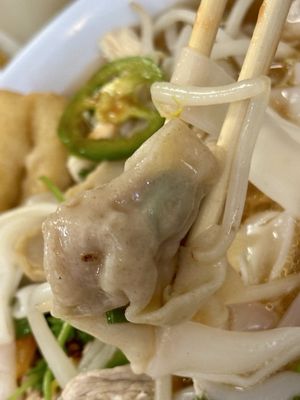 Hai Ky Mi Gia by null