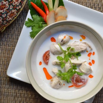 Baiyor - TOM KHA KAI - Thai Near Me - Madrid, M