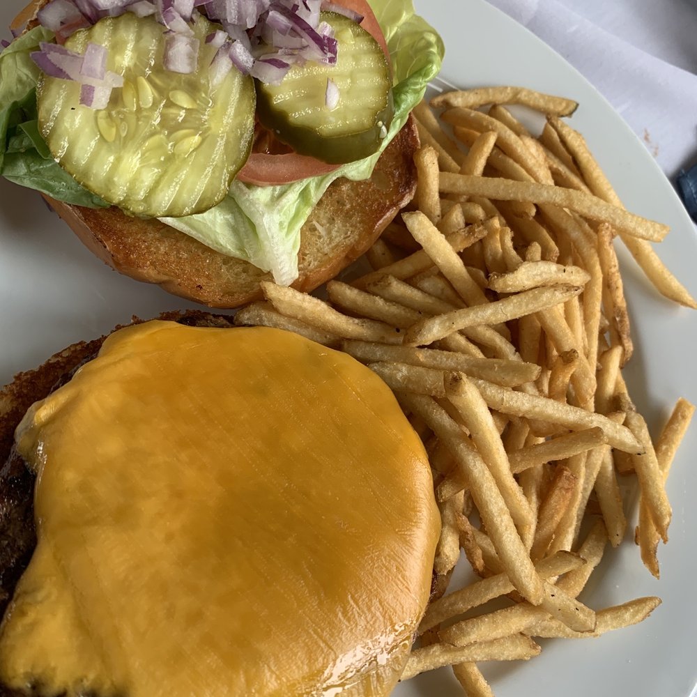 Cowfish - Hamburger - New American Near Me - Hampton Bays, New York