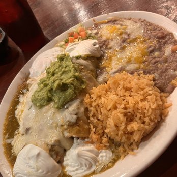 El Sombrero - Green chili enchiladas with chicken - Mexican Near Me - El Monte, California El Sombrero - Green chili enchiladas with chicken - Mexican Near Me - El Monte, California
