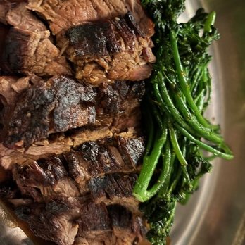 The Comet Club - filet mignon with charred broccoli - Restaurants Near Me - Westbury, New York