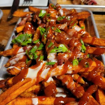 Apponaug Brewing Company - Oh those fries! - Brewpubs Near Me - Warwick, Rhode Island