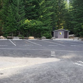 Hoodview Campgrounds - New Boat Trailer Parking Lot. The trash can that was here is now just up and to the right. - Campgrounds Near Me - Estacada, Oregon Hoodview Campgrounds - New Boat Trailer Parking Lot. The trash can that was here is now just up and to the right. - Campgrounds Near Me - Estacada, Oregon