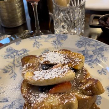 Little Hen - Banana foster French toast - Breakfast & Brunch Near Me - Miami, Florida Little Hen - Banana foster French toast - Breakfast & Brunch Near Me - Miami, Florida