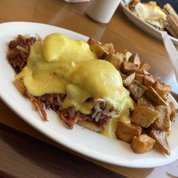 Lindsay At The Cornish Inn - Irish Benny - American Near Me - Cornish, Maine Lindsay At The Cornish Inn - Irish Benny - American Near Me - Cornish, Maine
