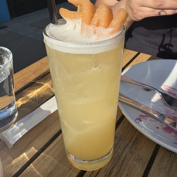 Saltwater Coastal Grill - Mediterranean Near Me - Rosemont, Illinois