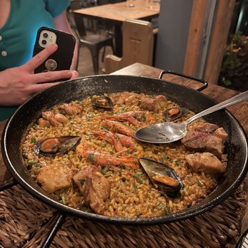 Botero Tapas + Wine Bar - Paella botero - Spanish Near Me - Boerne, Texas Botero Tapas + Wine Bar - Paella botero - Spanish Near Me - Boerne, Texas