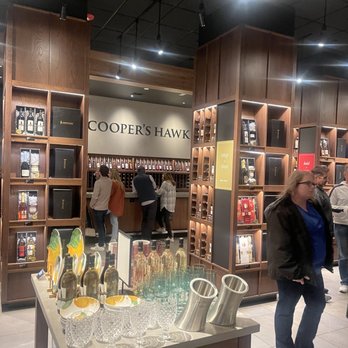 Cooper’s Hawk Winery & Restaurant - New American Near Me - Lee's Summit, Missouri