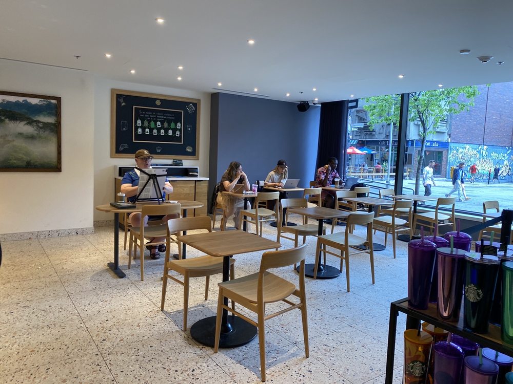 STARBUCKS Updated September 2024 835 Rue SainteCatherine E