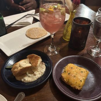 Santiago's Bodega - Hashbrown casserole, biscuits & gravy - Spanish Near Me - Altamonte Springs, Florida Santiago's Bodega - Hashbrown casserole, biscuits & gravy - Spanish Near Me - Altamonte Springs, Florida