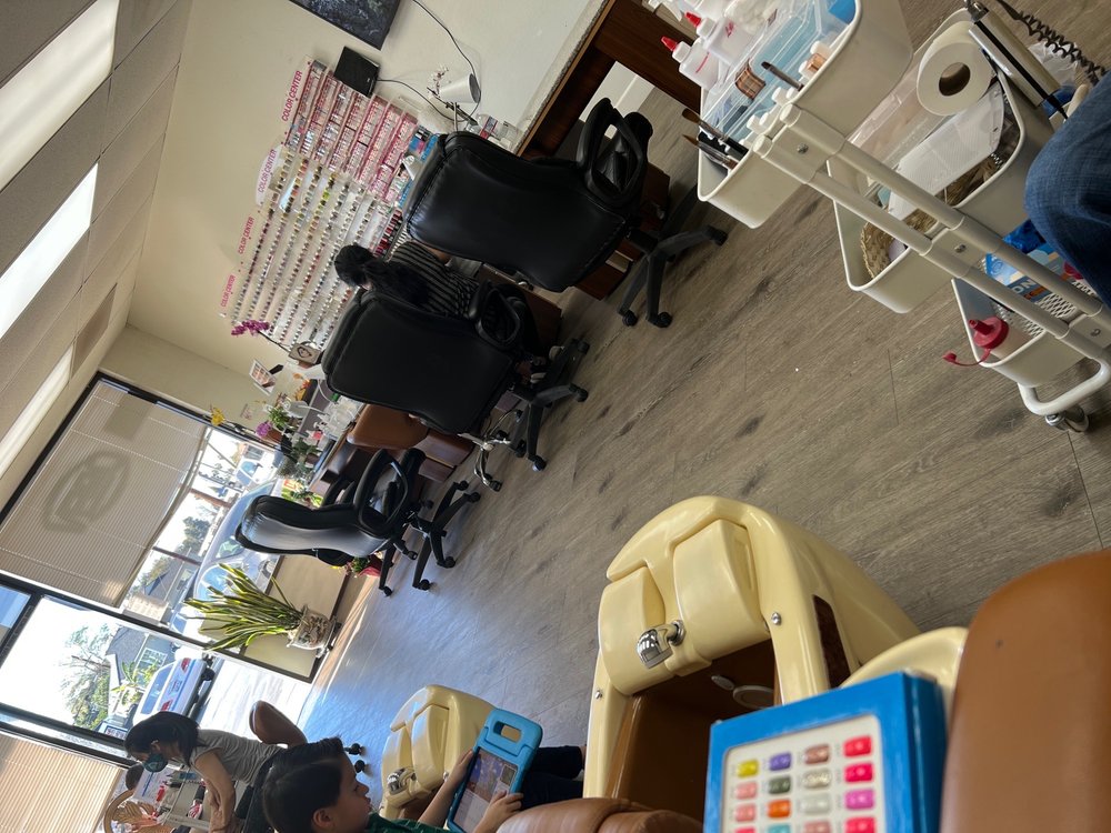 Ann Hair and Nails Photos