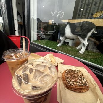 The Coffee Berry SF - Nutella latte, cold brew, everything croissant, and egg/chorizo muffin sando - Coffee & Tea Near Me - San Francisco, California The Coffee Berry SF - Nutella latte, cold brew, everything croissant, and egg/chorizo muffin sando - Coffee & Tea Near Me - San Francisco, California