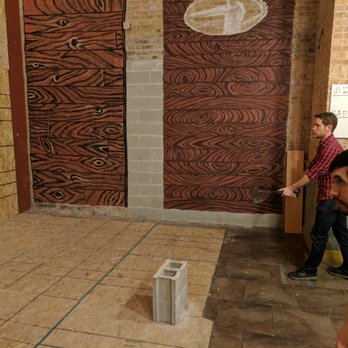 Bad Axe Throwing Chicago West Loop - Axe Throwing Near Me - Chicago, Illinois