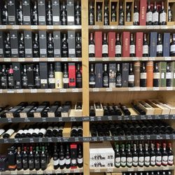 Garrafeira Soares - Huge selection of port wines
