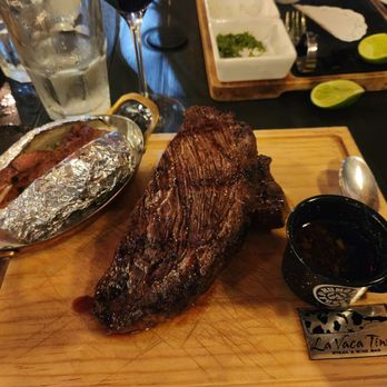 LA VACA TINTA - Picanha Black Angus steak with baked potato - Argentine Near Me - Cabo San Lucas, BCS LA VACA TINTA - Picanha Black Angus steak with baked potato - Argentine Near Me - Cabo San Lucas, BCS